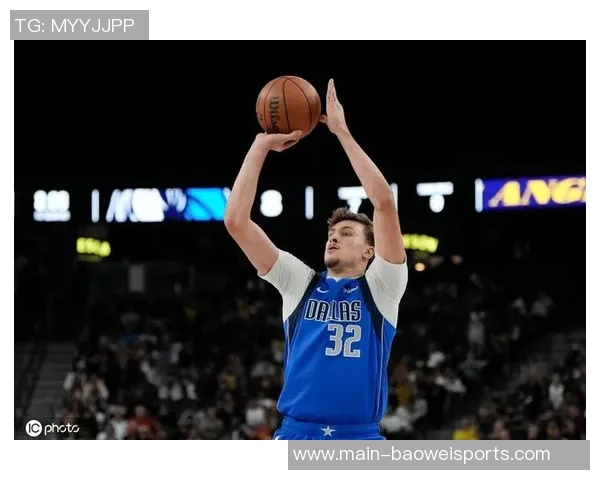 浓眉挡拆展现强大防守弗拉格精准三分助攻球队逆转局势 浓眉挡拆展现强大防守弗拉格精准三分助攻球队逆转局势